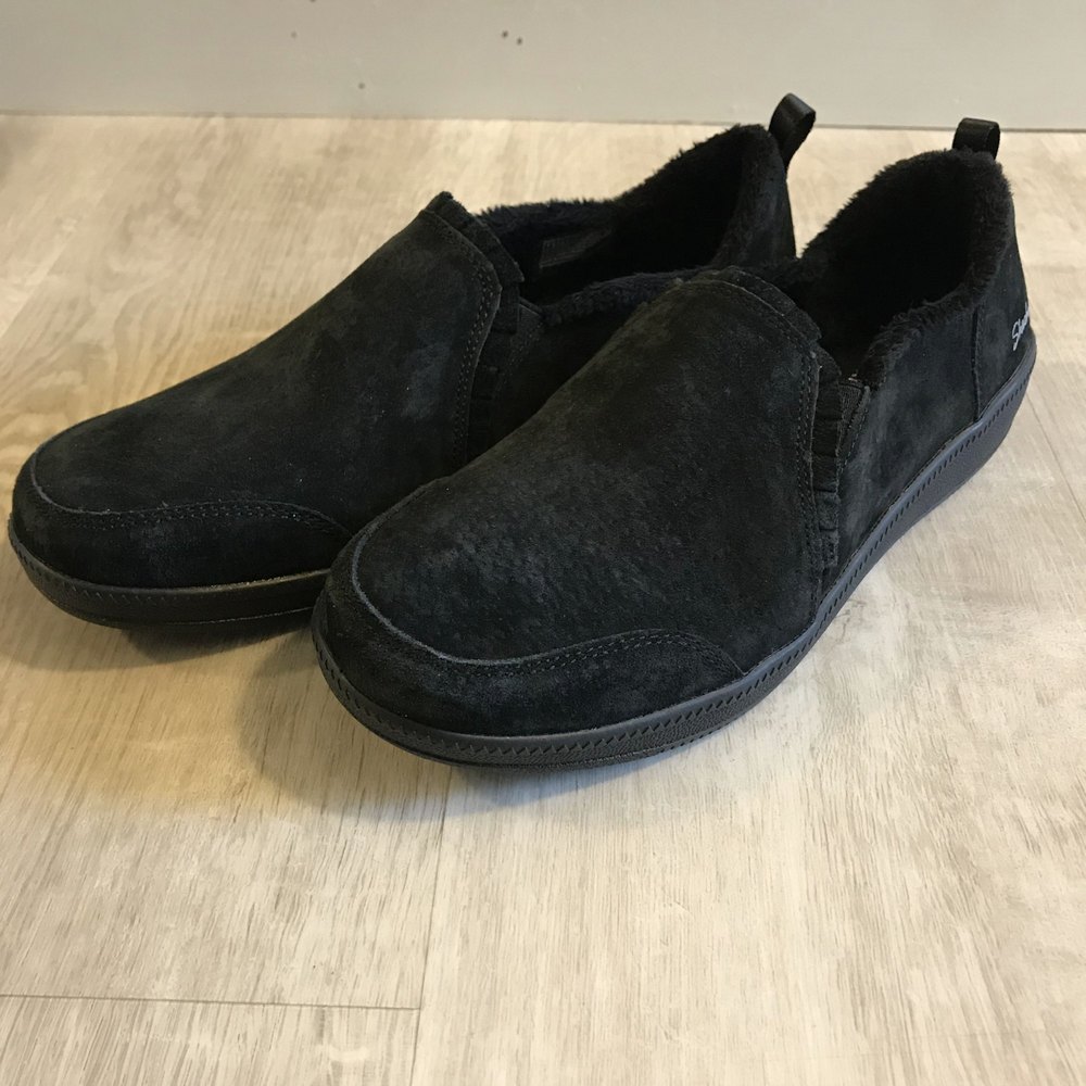 Skechers Suede Wide Fit Memory Foam Comfort Slip On Ruffle Edges Sz 7.5